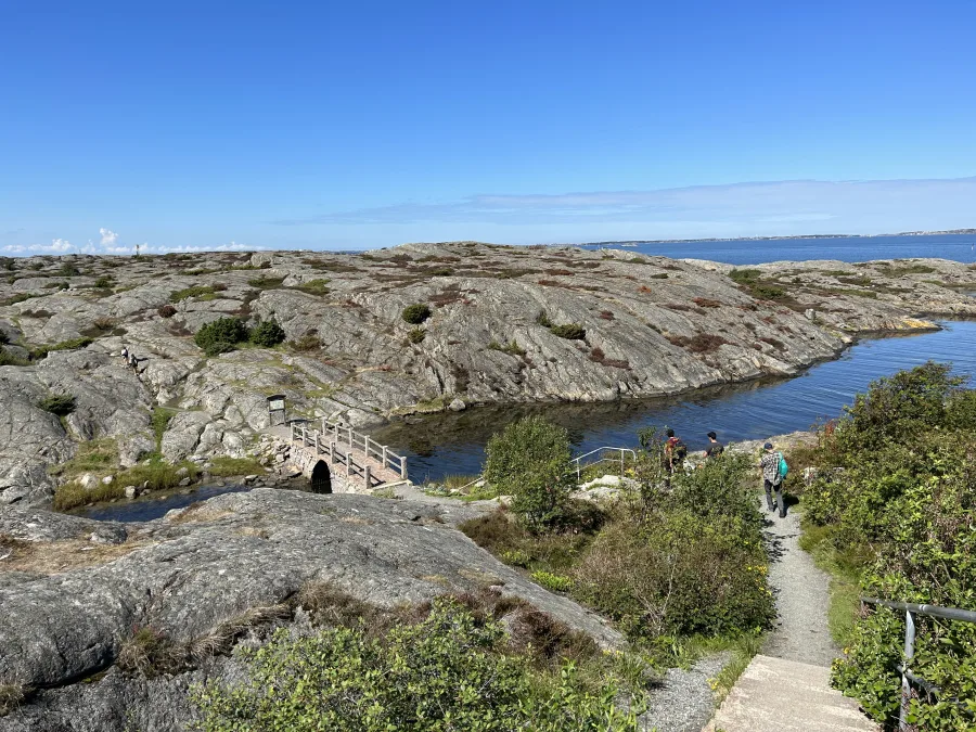 Wanderpfad auf einer Göteborger Schäre