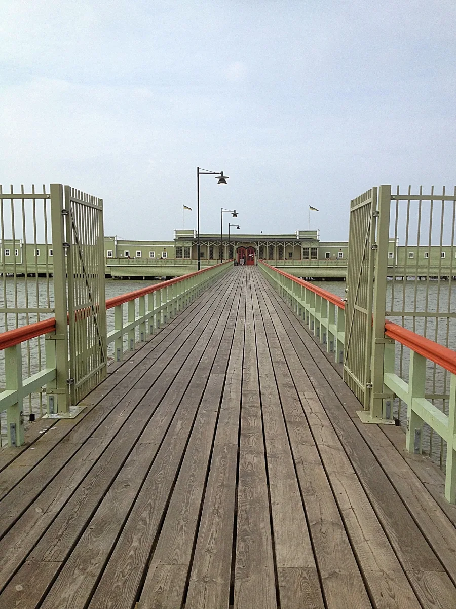 Ribersborg Kallbadhus — Malmös Stadtstrand-Badehaus